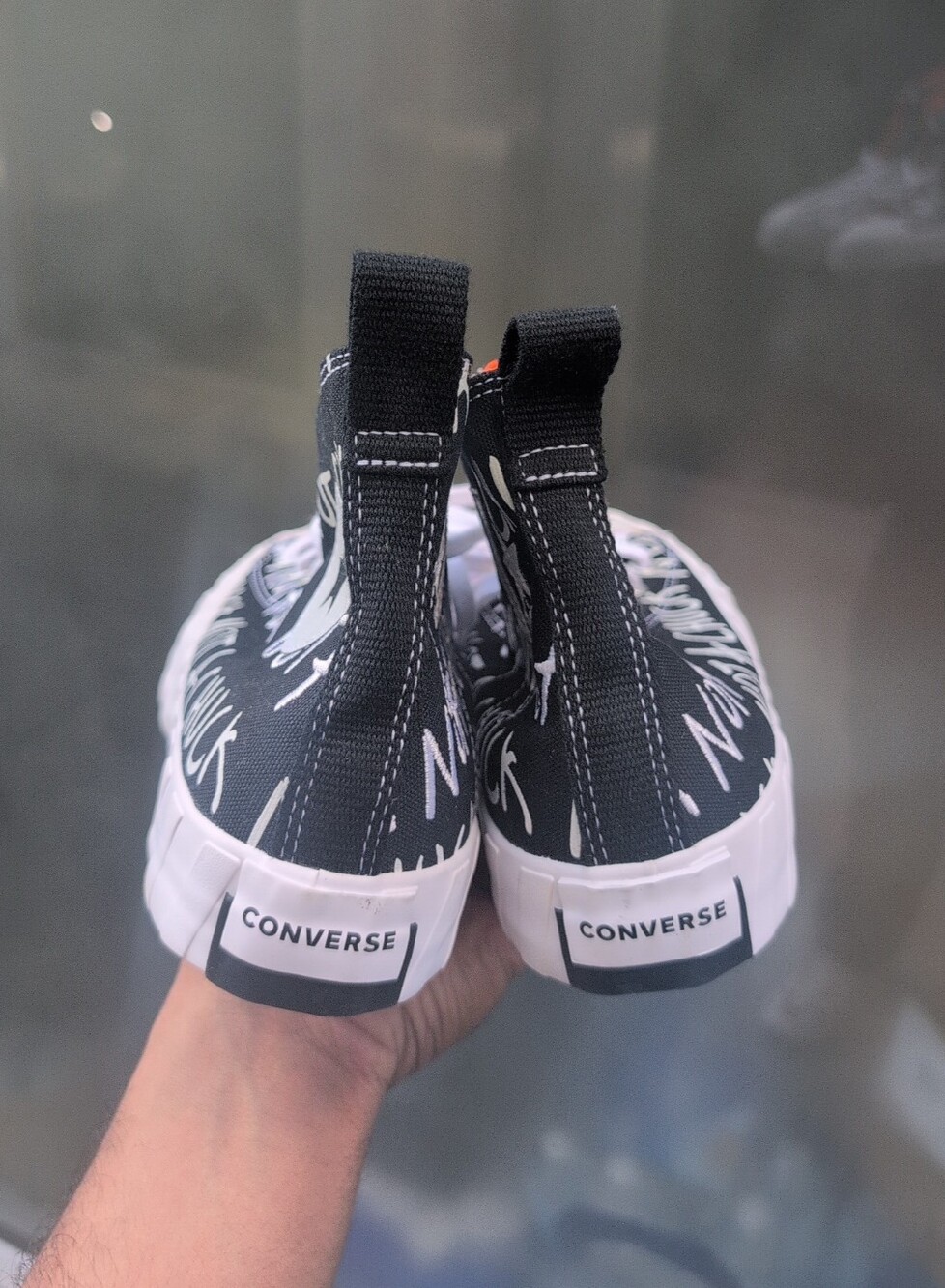 Converse Not A Chuck Hi 'UNT1TL3D - Black White And Orange sneaker NWOB - Picture 4 of 5